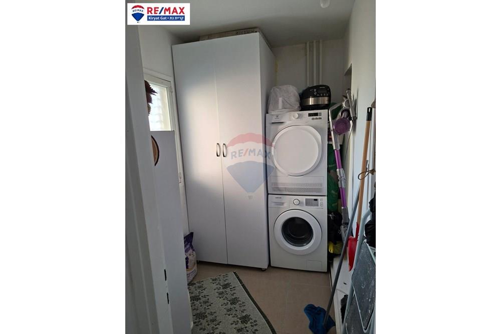 Apartment for Sale in קרית גת - Image 3