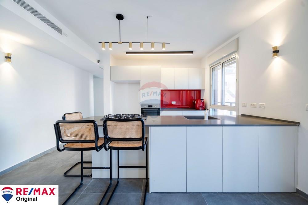 Apartment for Sale in Ramat Gan - Image 1