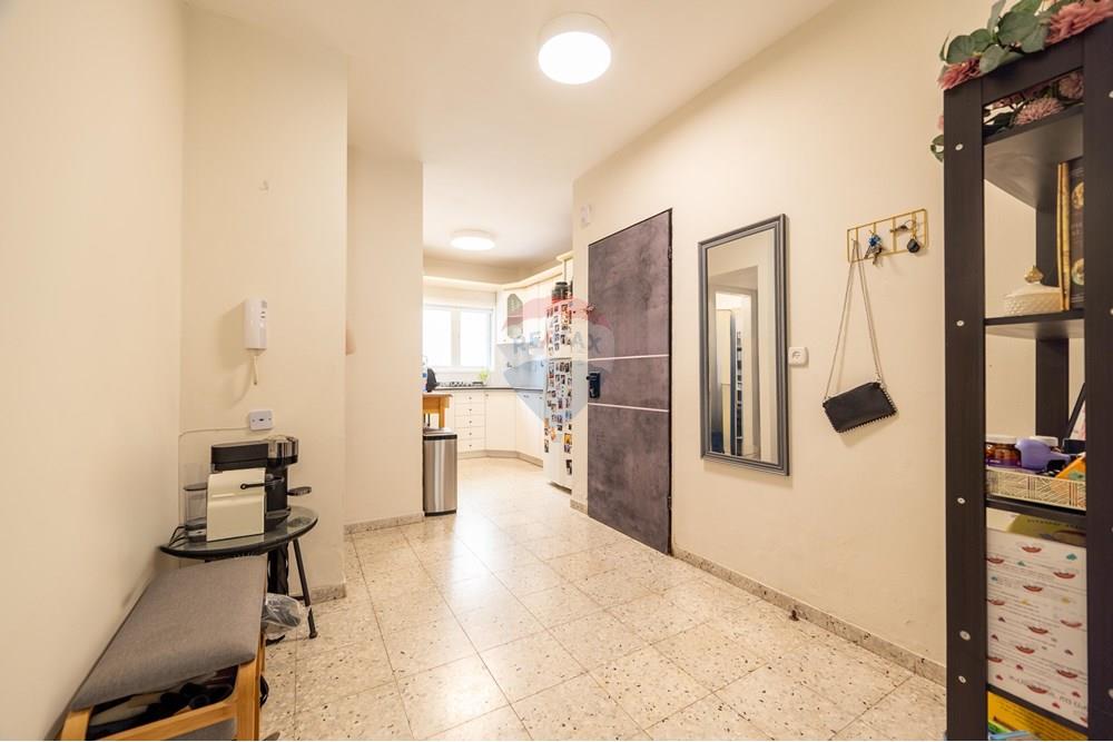 Apartment for Sale in Petah Tikva - Image 6