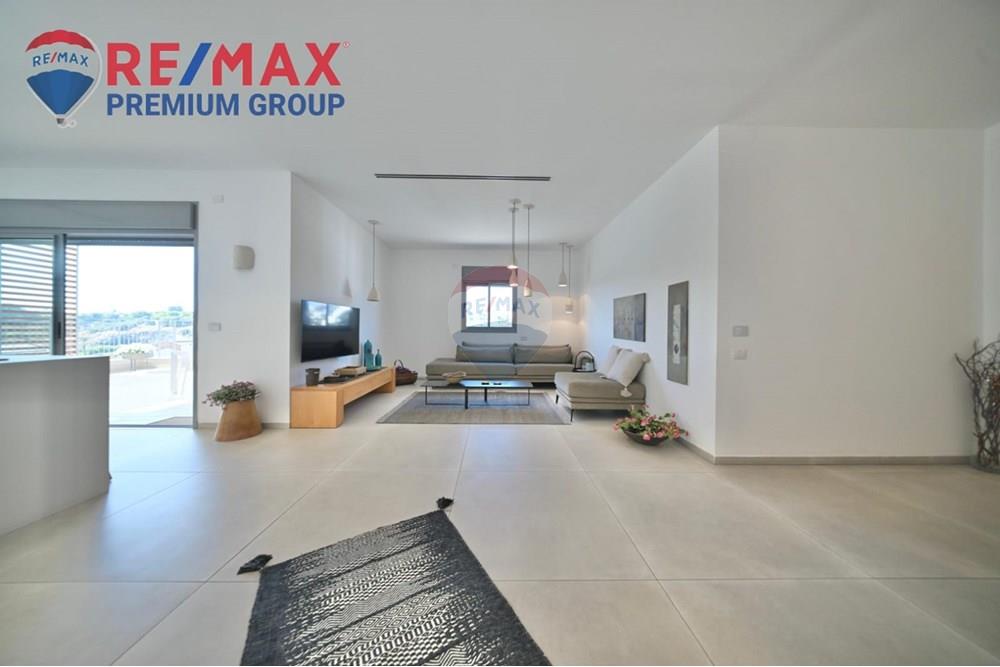 Apartment for Sale in שוהם - Image 5