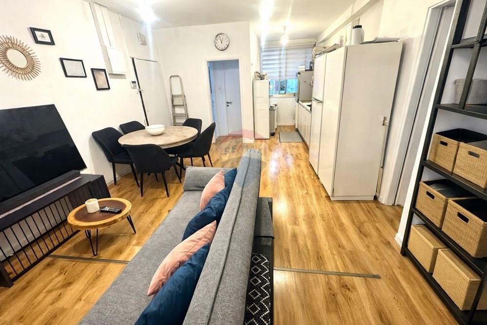 Apartment for Sale in Ramat Gan - Image 3