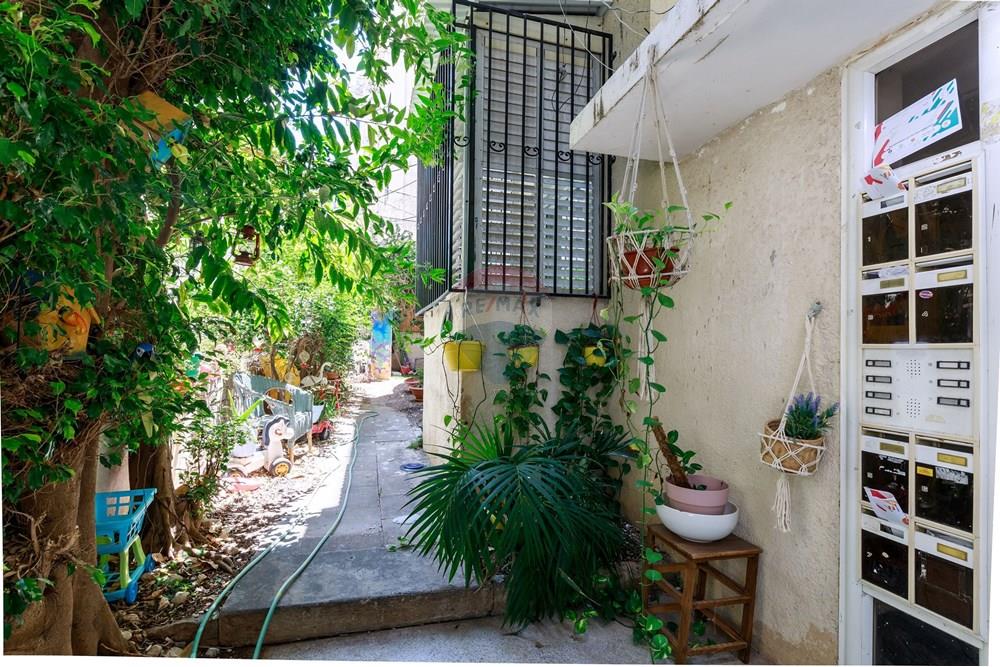 Apartment for Sale in Tel Aviv - Image 2