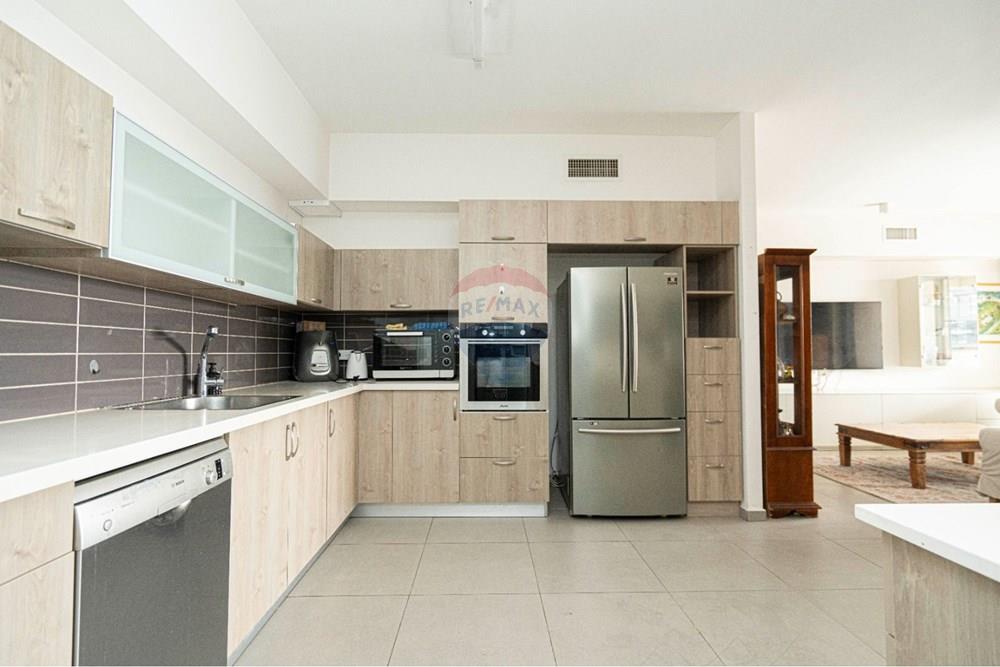 Apartment for Sale in Tel Aviv - Image 4