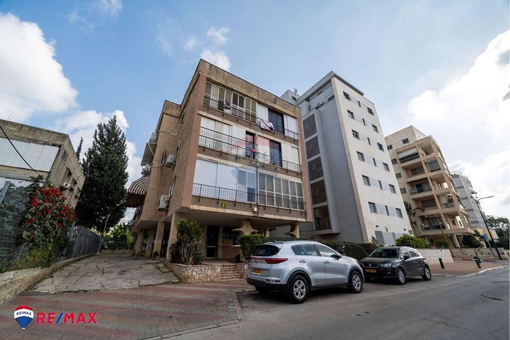 Apartment for Sale in Petah Tikva - Image 7