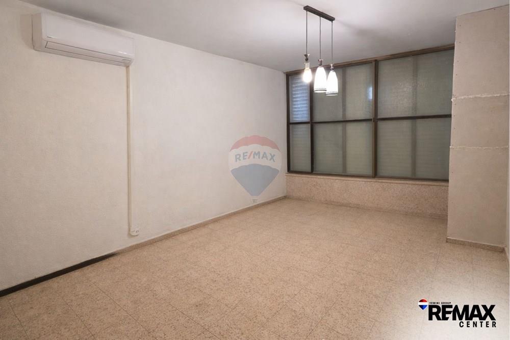 Apartment for Sale in Rishon LeZion - Image 2
