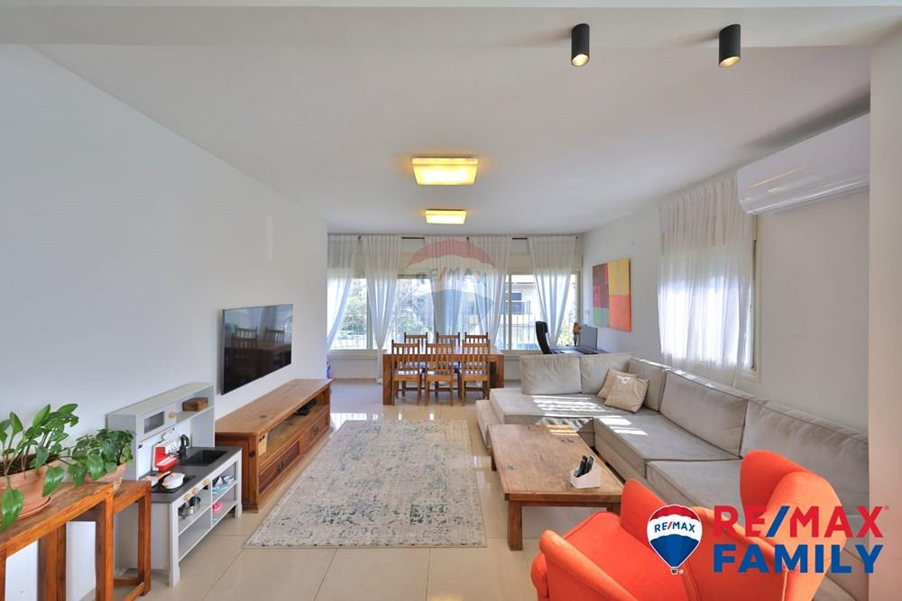 Apartment for Sale in קרית ביאליק - Image 3