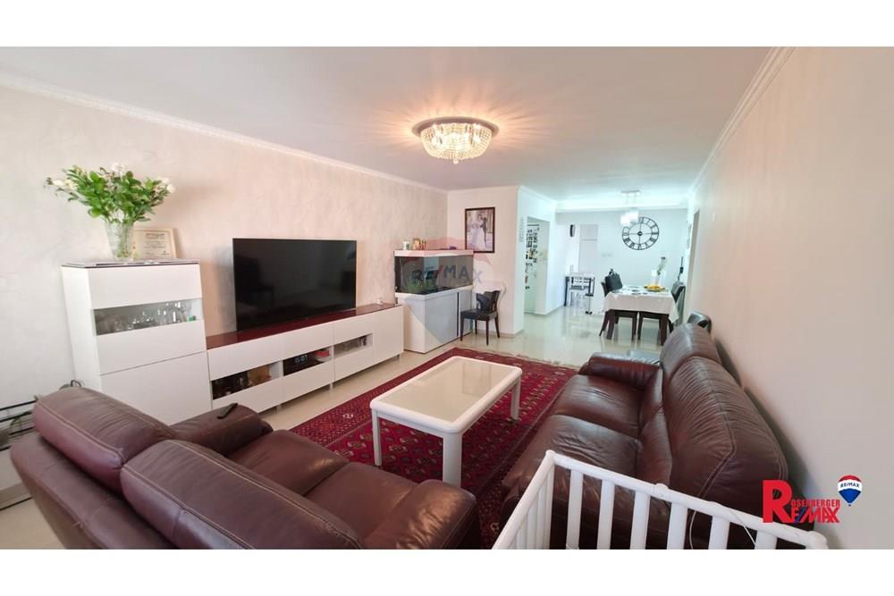 Apartment for Sale in Bat Yam - Image 2
