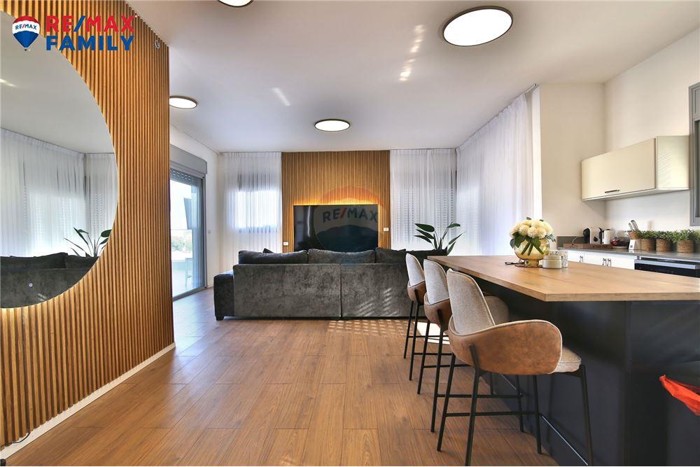 Apartment for Sale in קרית מוצקין - Image 4