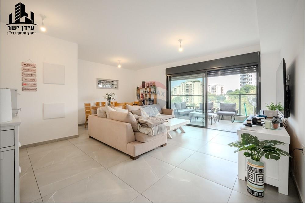 Apartment for Sale in Tel Aviv - Image 1