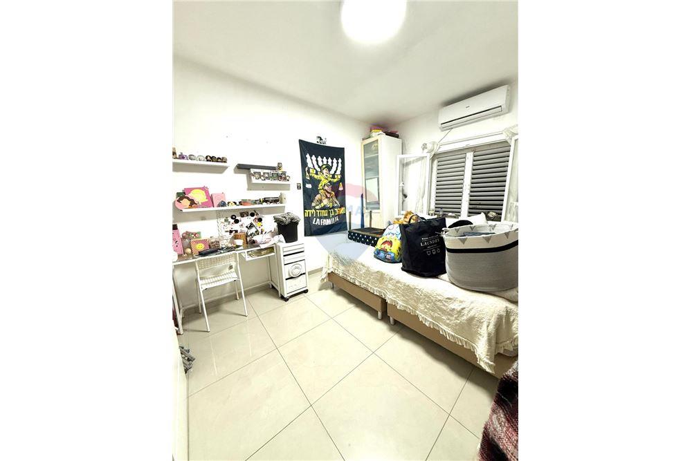 Apartment for Sale in Tel Aviv - Image 2