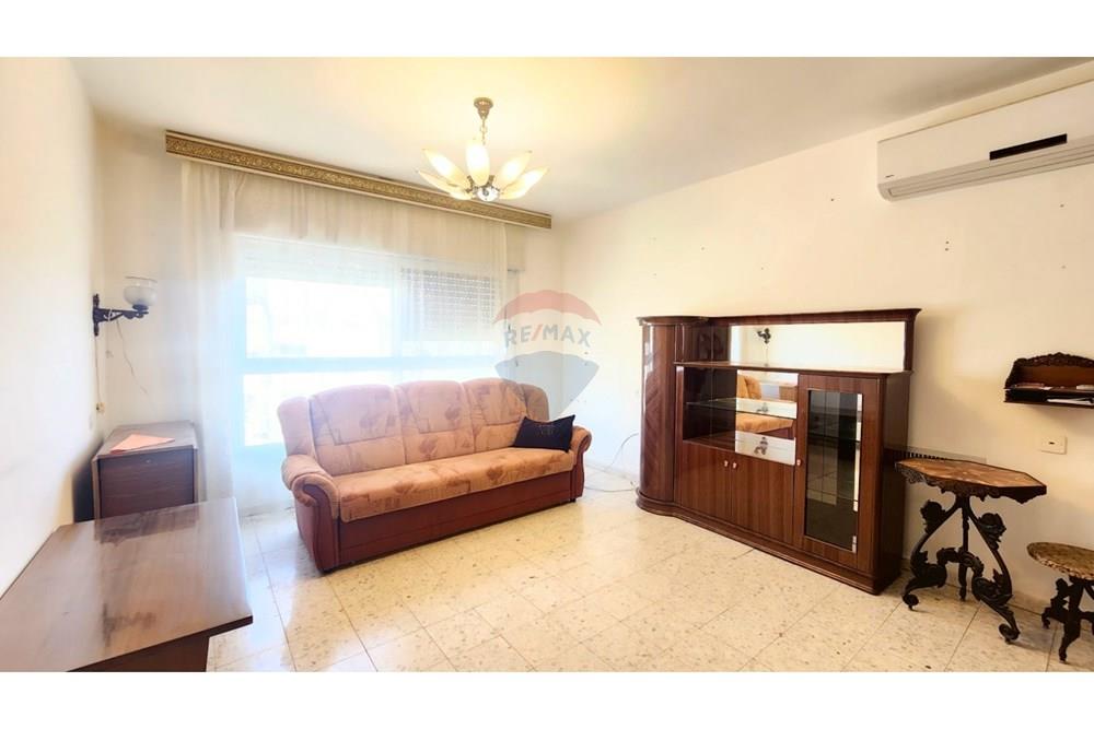 Apartment for Sale in מעלות - Image 1