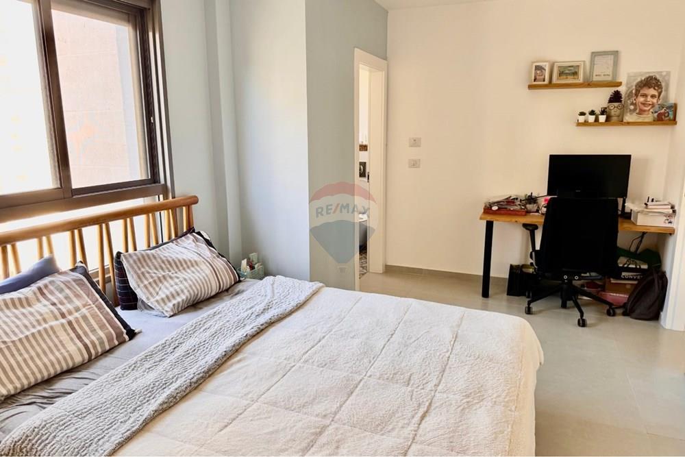 Apartment for Sale in Ra'anana - Image 2