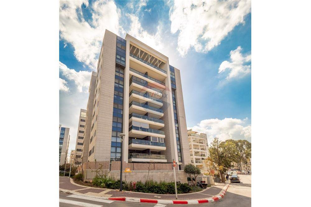 Apartment for Sale in Nahariya - Image 2