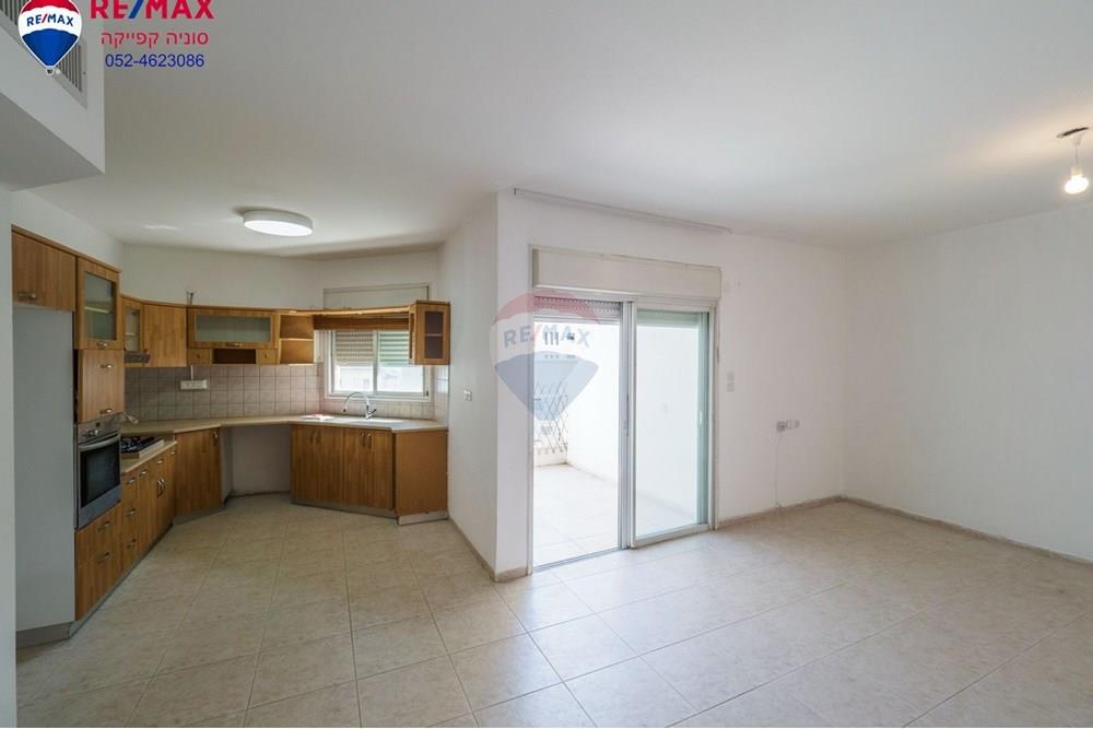 Apartment for Sale in Nahariya - Image 2