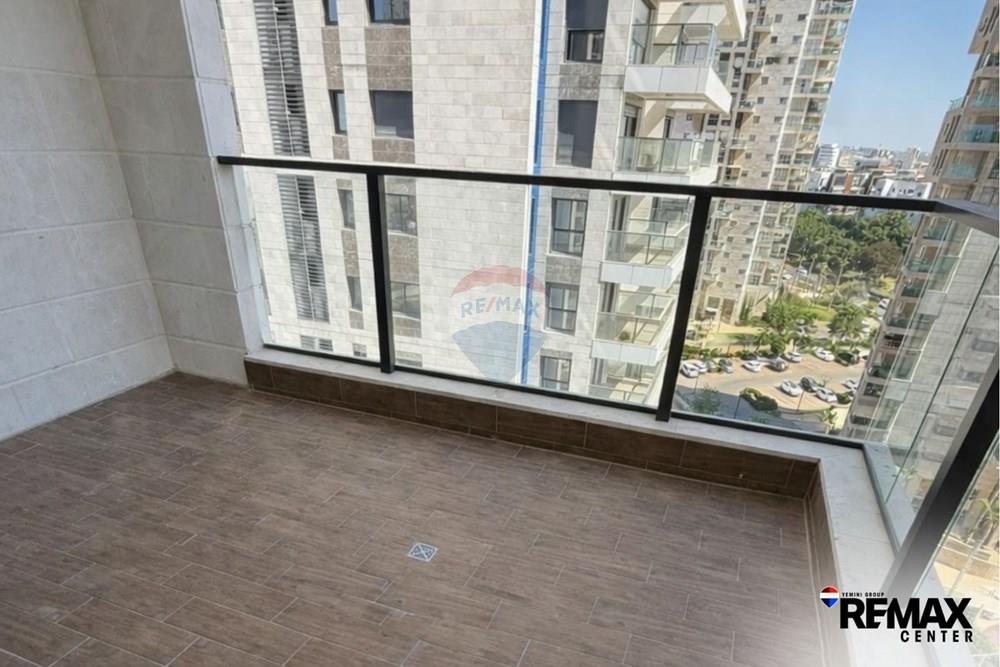 Apartment for Sale in Bat Yam - Image 4