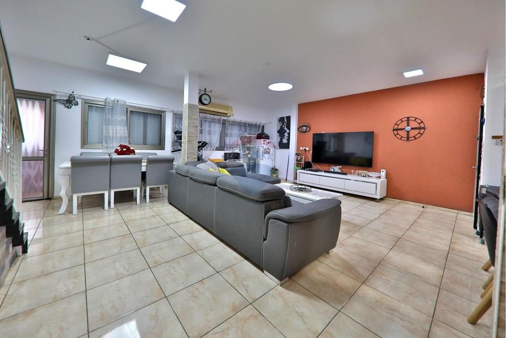 Apartment for Sale in Kiryat Yam - Image 2