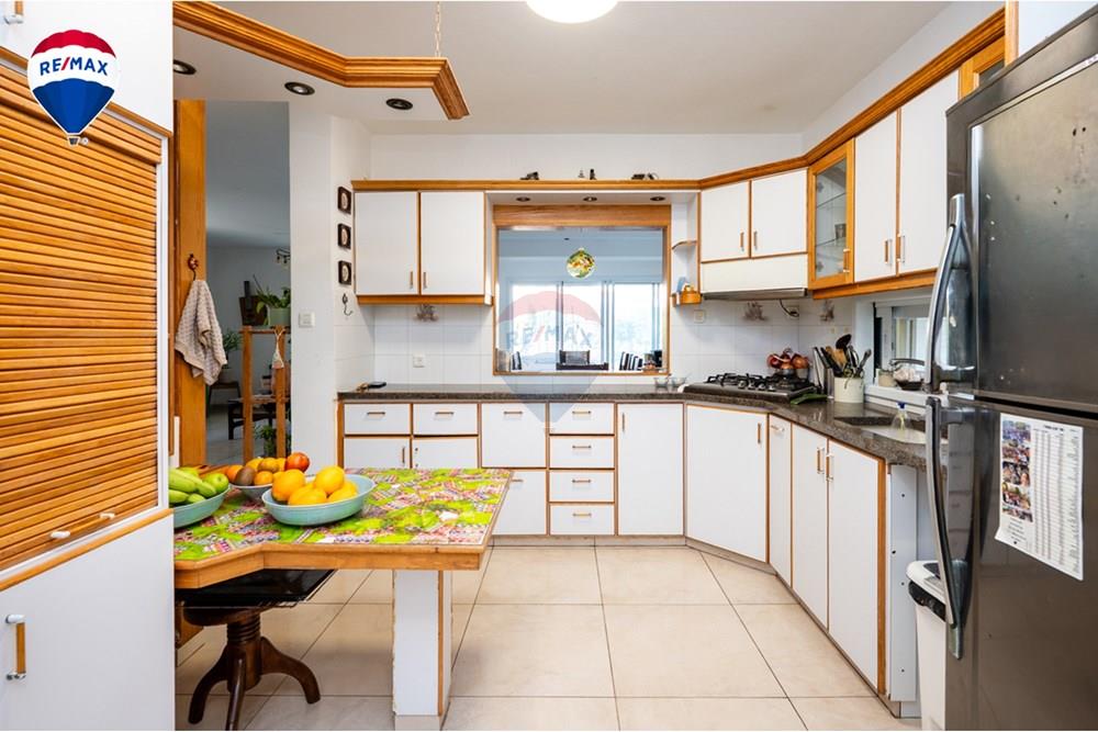 Apartment for Sale in Zichron Ya'akov - Image 4