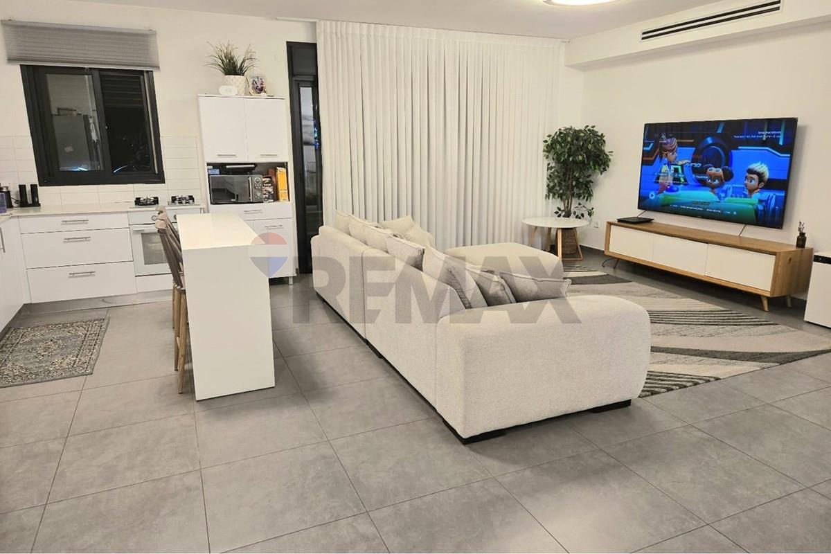 Apartment for Sale in Modi'in - Image 3