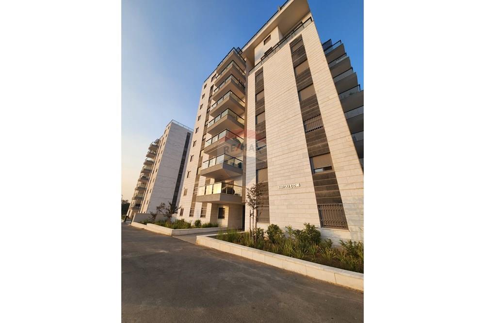 Apartment for Sale in Beer Sheva - Image 1