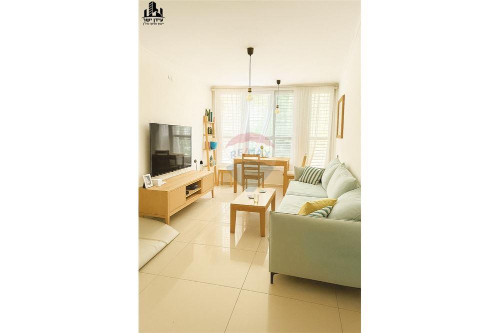 Apartment for Sale in Tel Aviv - Image 1