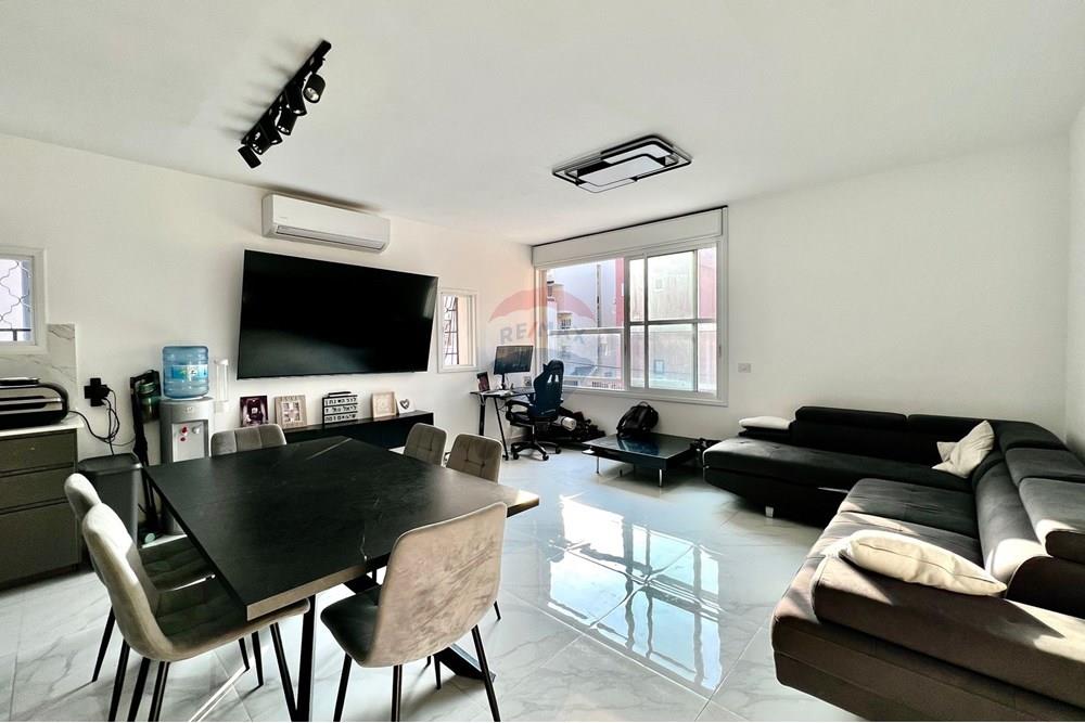 Apartment for Sale in Netanya - Image 1