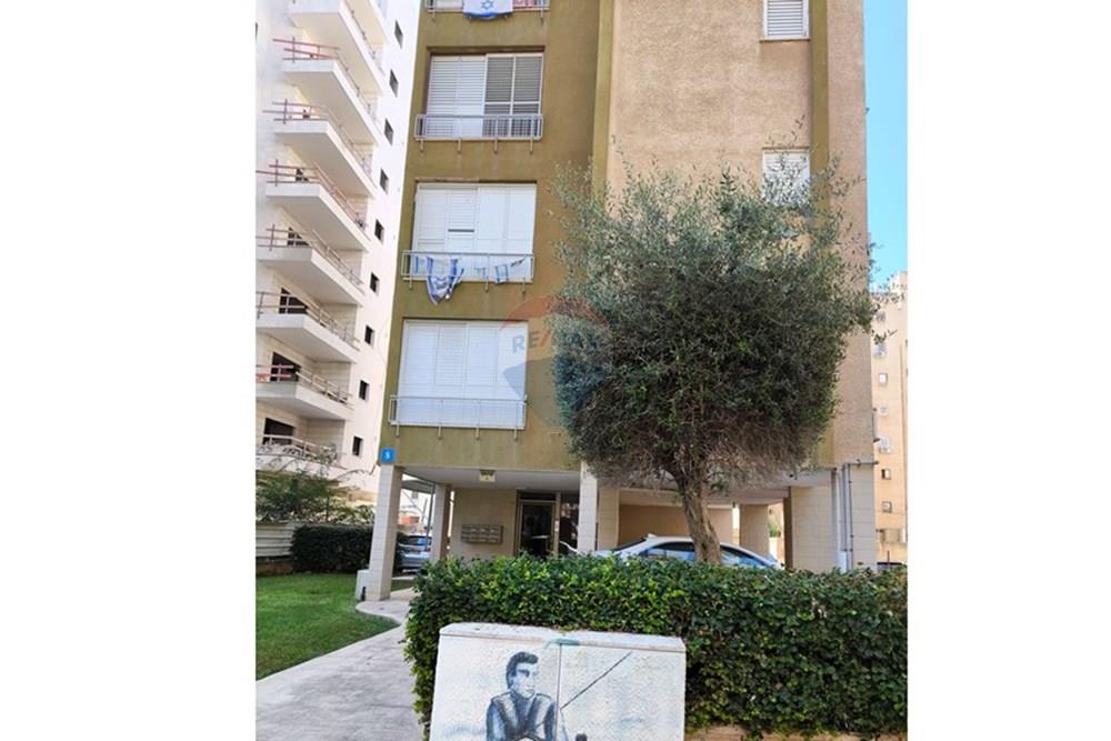 Apartment for Sale in Netanya - Image 2