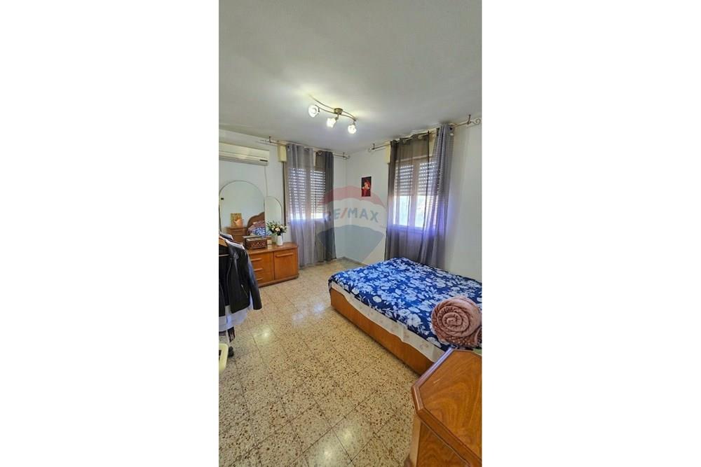 Apartment for Sale in Kiryat Yam - Image 6