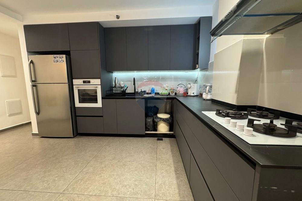 Apartment for Sale in Tel Aviv - Image 3