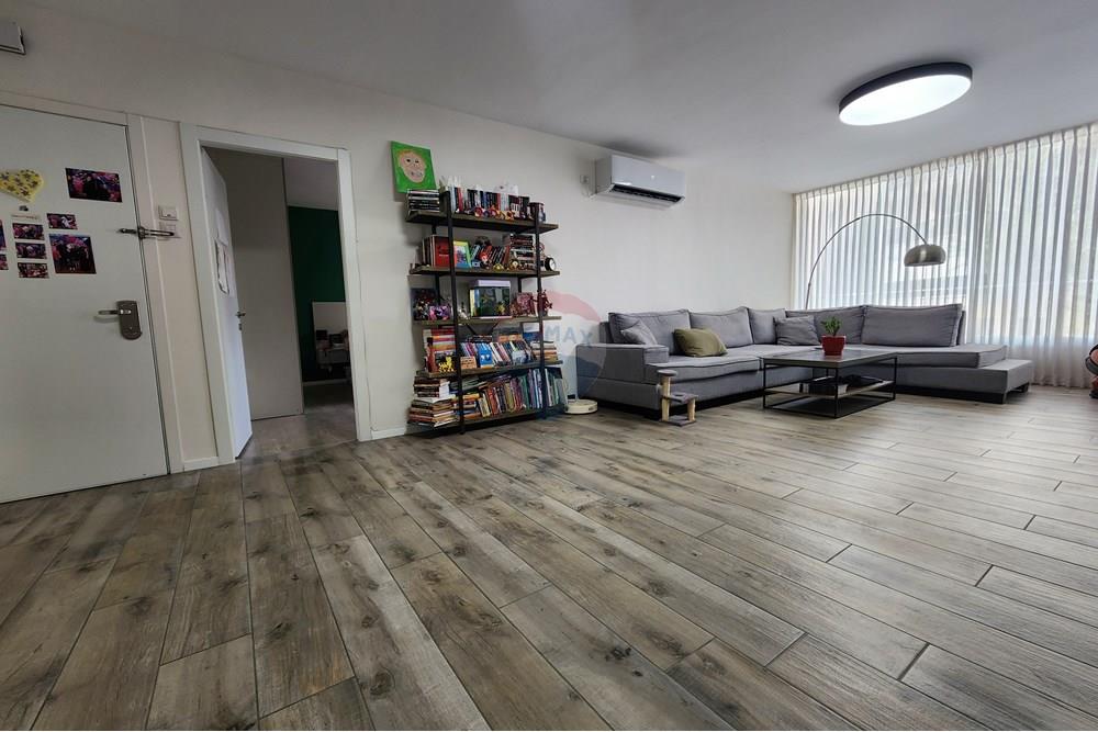 Apartment for Sale in Petah Tikva - Image 5