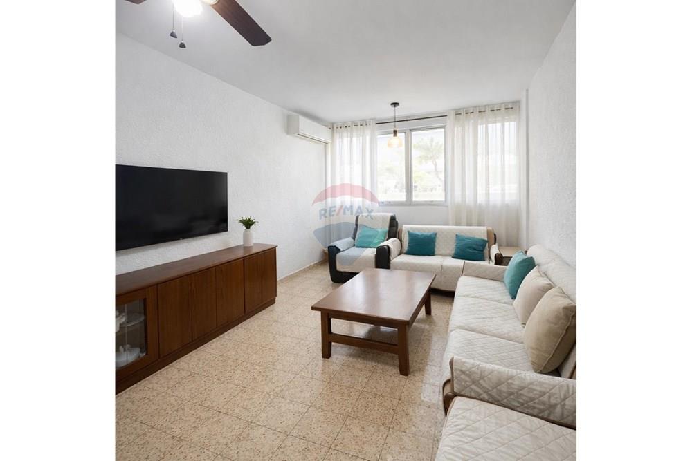 Apartment for Sale in Kiryat Yam - Image 4