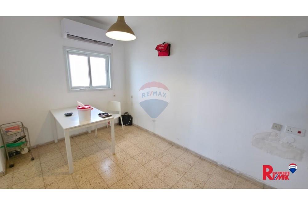 Apartment for Sale in Rishon LeZion - Image 4