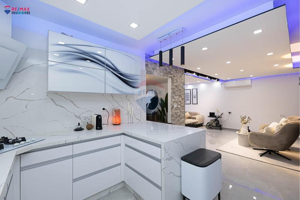 Apartment for Sale in Lod - Image 6