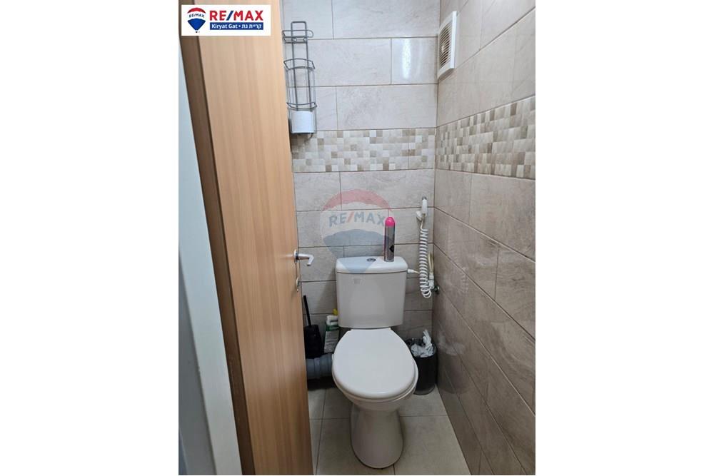 Apartment for Sale in קרית גת - Image 7