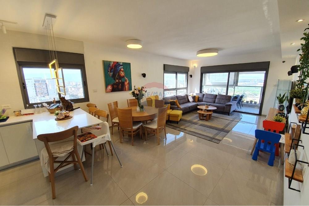 Apartment for Sale in קרית אתא - Image 3