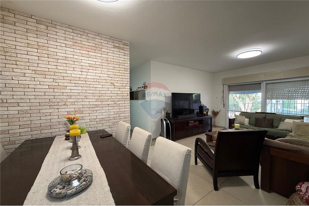 Apartment for Sale in נוף הגליל - Image 5