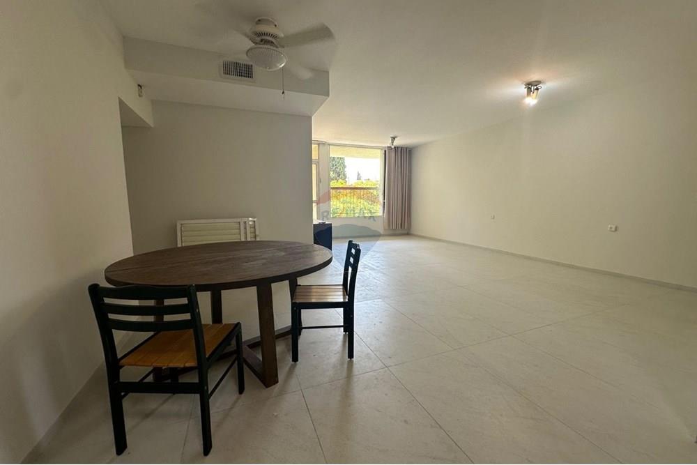 Apartment for Sale in Kfar Saba - Image 1