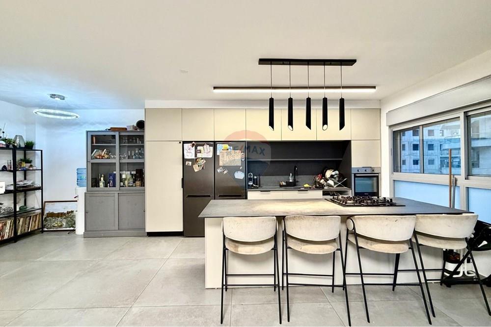 Apartment for Sale in Netanya - Image 5