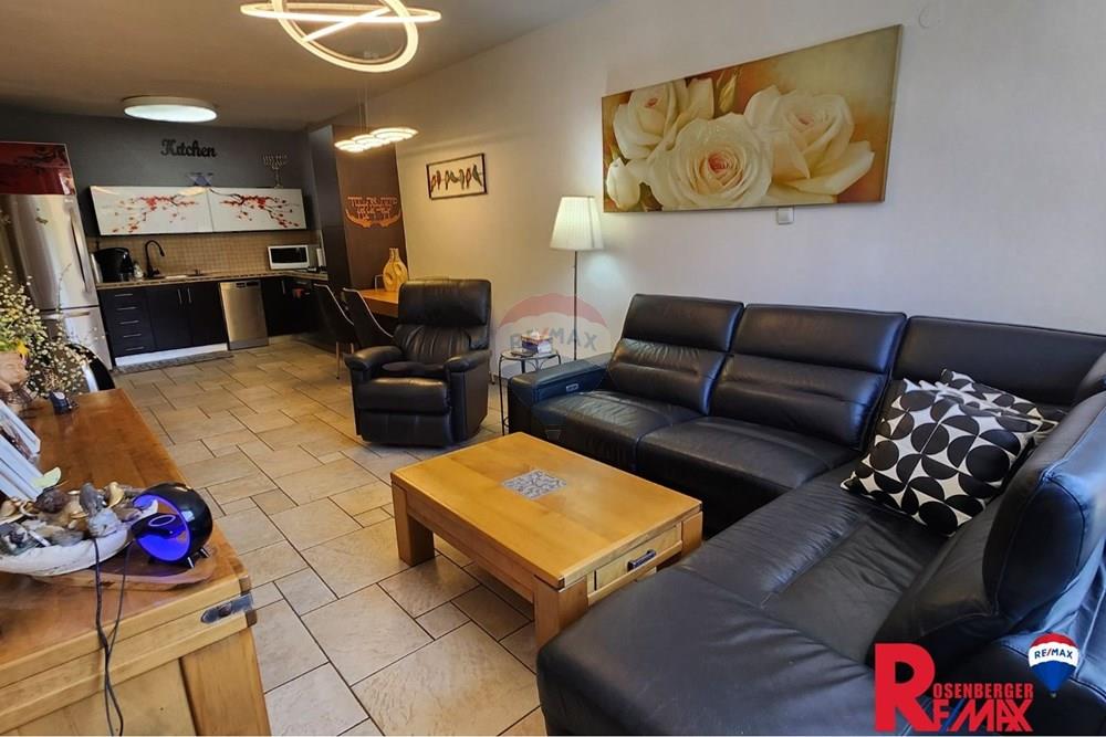 Apartment for Sale in Rishon LeZion - Image 3