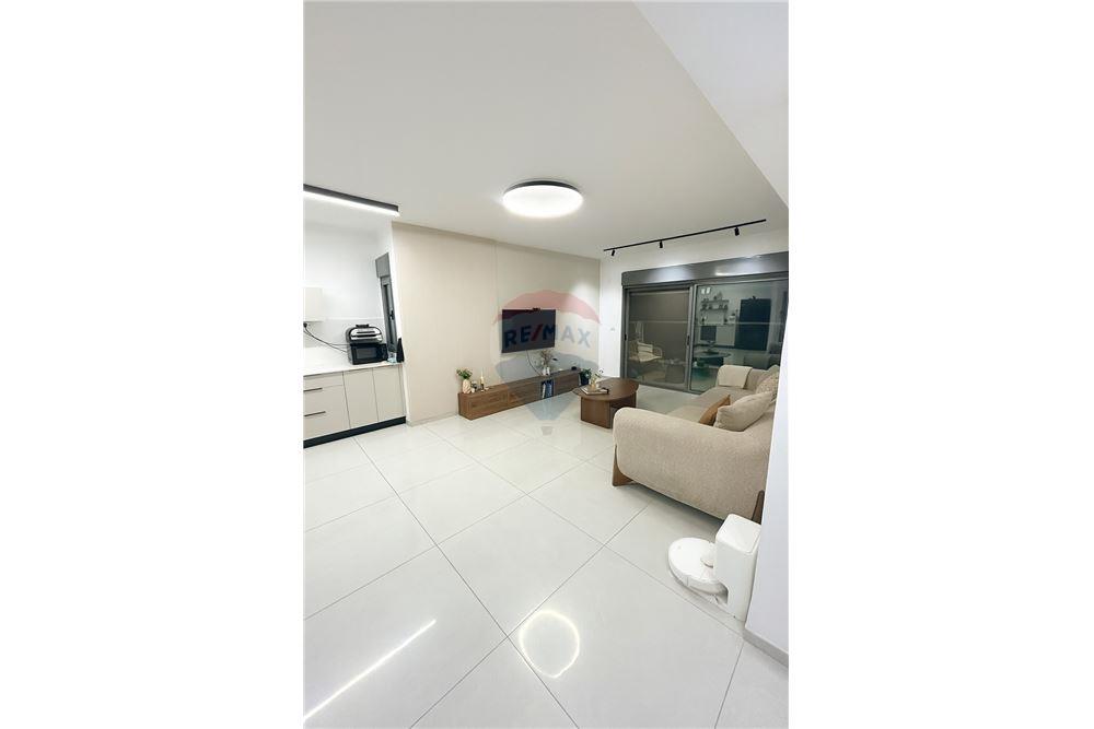 Apartment for Sale in קרית ביאליק - Image 2