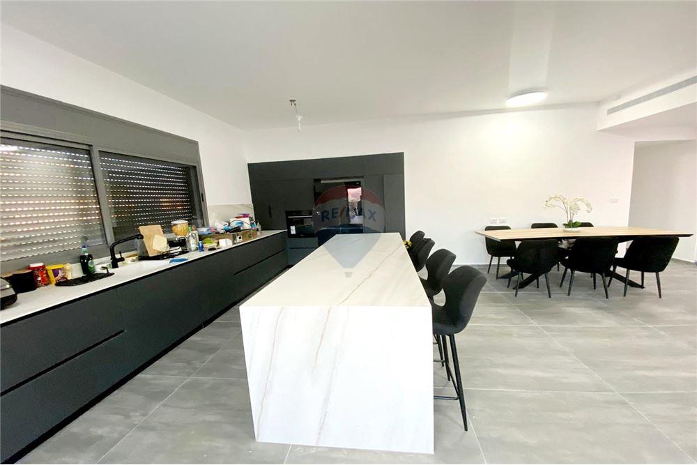 Apartment for Sale in Afula - Image 2