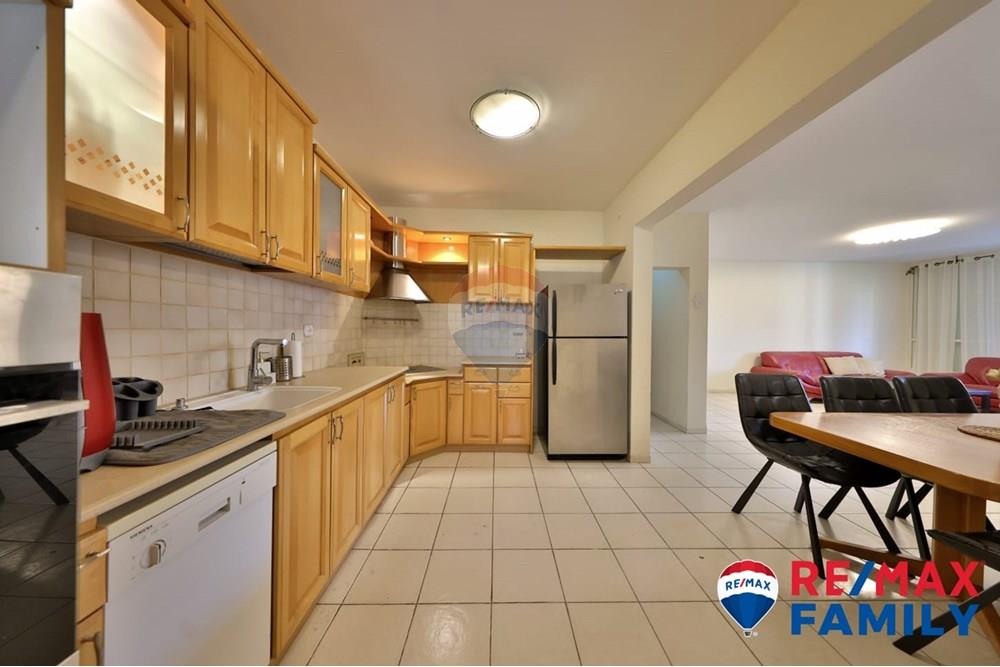 Apartment for Sale in קרית מוצקין - Image 2