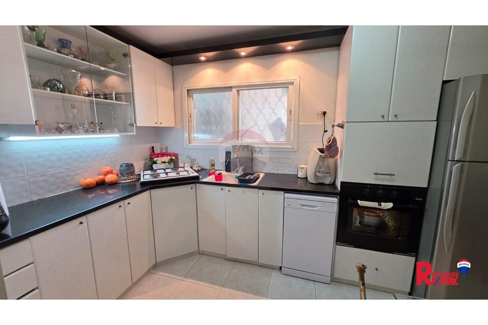Apartment for Sale in Bat Yam - Image 3