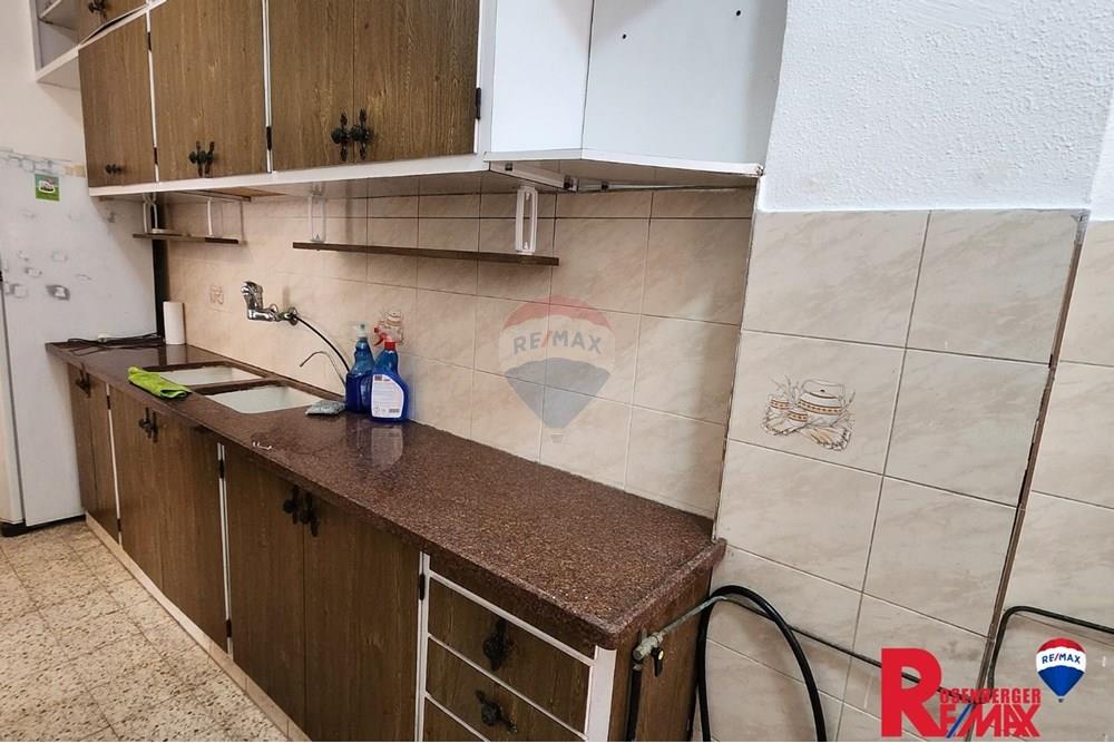 Apartment for Sale in Holon - Image 2