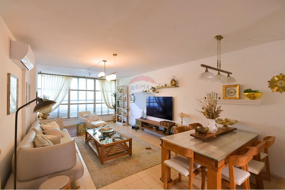 Apartment for Sale in קרית אונו - Image 1
