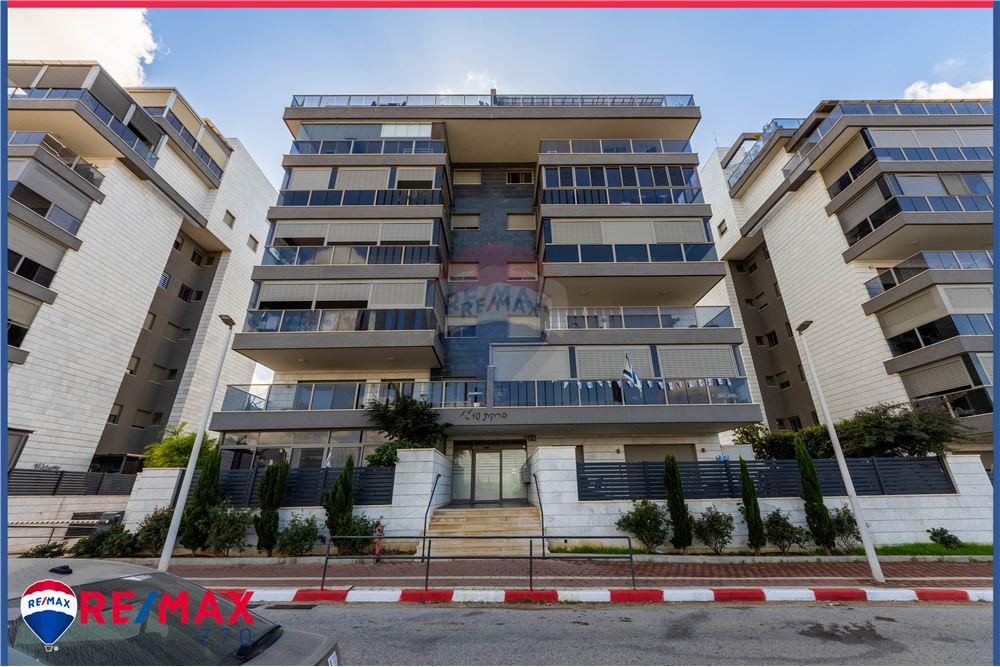 Apartment for Sale in Afula - Image 1
