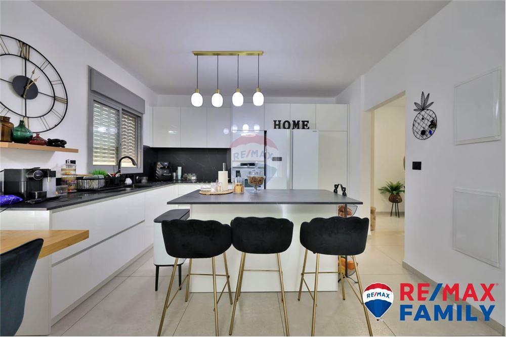 Apartment for Sale in קרית חיים - Image 3