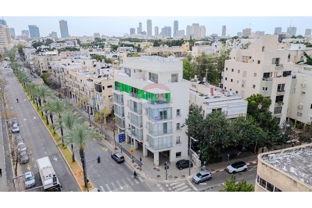 Apartment for Sale in Tel Aviv - Image 1