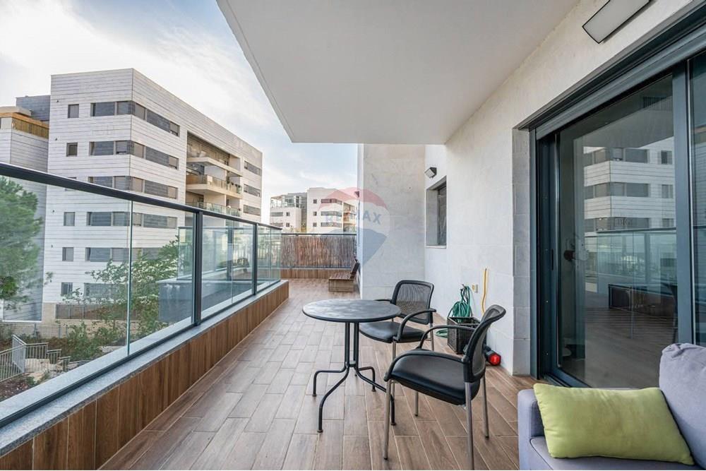 Apartment for Sale in חריש - Image 1