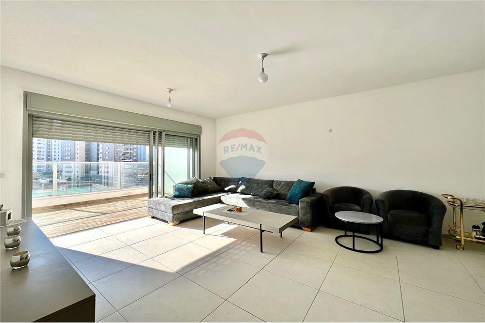 Apartment for Sale in Netanya - Image 1