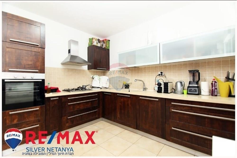 Apartment for Sale in Netanya - Image 1